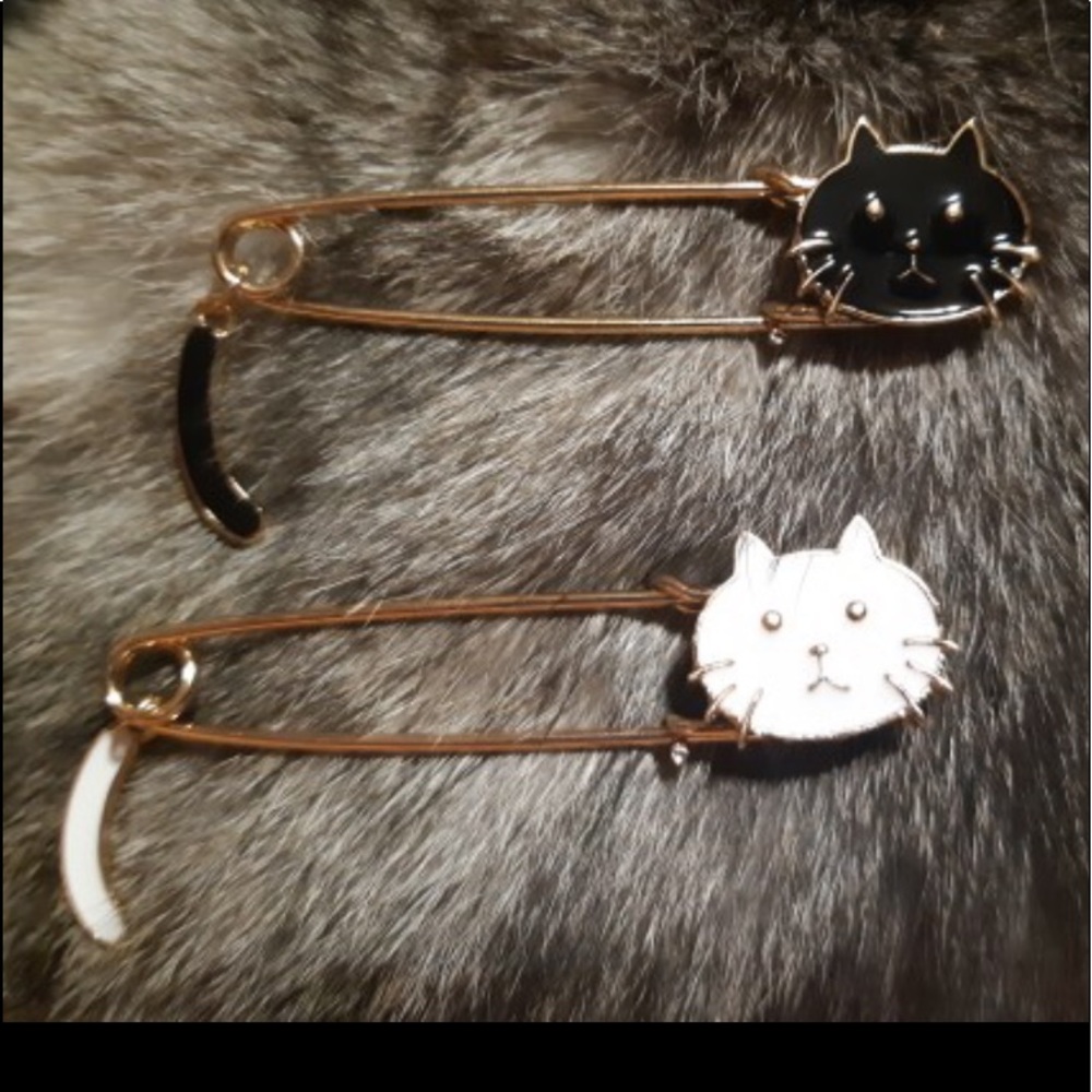 White Cat/Black Cat Pins - Picture 1 of 7